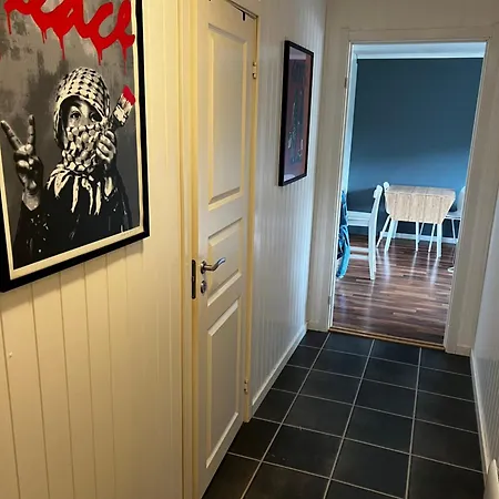 Sentralt Hus I Ons2024 Appartamento